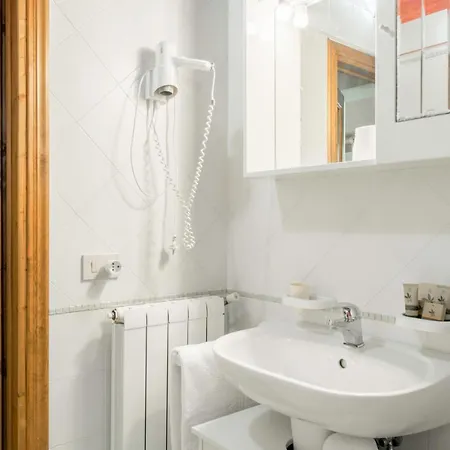 Vecchia Fornace La Piastra Agriturismo, With Pool, Abetone ファームステイ