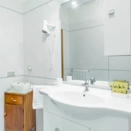 ファームステイ Vecchia Fornace La Piastra Agriturismo, With Pool, Abetone Pian degli Ontani