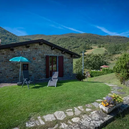 ファームステイ Vecchia Fornace La Piastra Agriturismo, With Pool, Abetone *