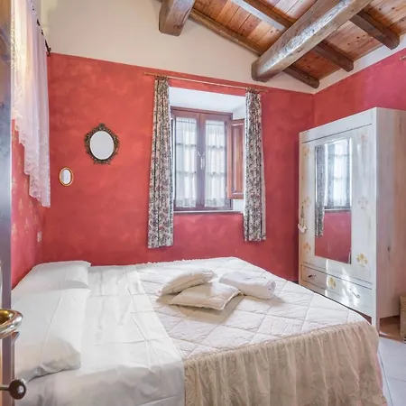 Vecchia Fornace La Piastra Agriturismo, With Pool, Abetone * Pian degli Ontani