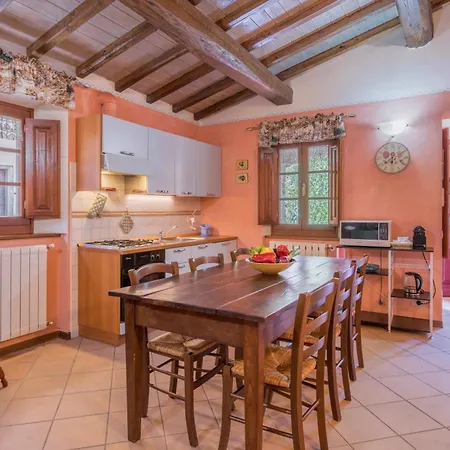 ファームステイ Vecchia Fornace La Piastra Agriturismo, With Pool, Abetone Pian degli Ontani