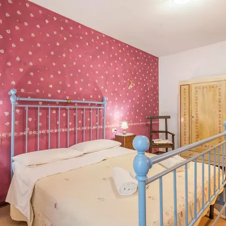 Farm stay Vecchia Fornace La Piastra Agriturismo, With Pool, Abetone *