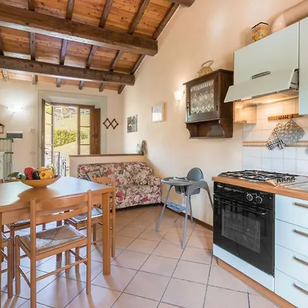 Vecchia Fornace La Piastra Agriturismo, With Pool, Abetone Farm stay *