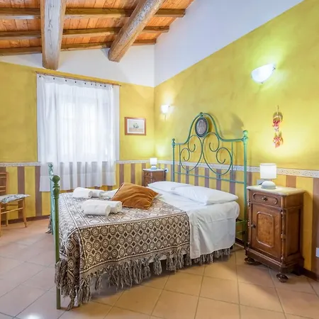 Farm stay Vecchia Fornace La Piastra Agriturismo, With Pool, Abetone Pian degli Ontani