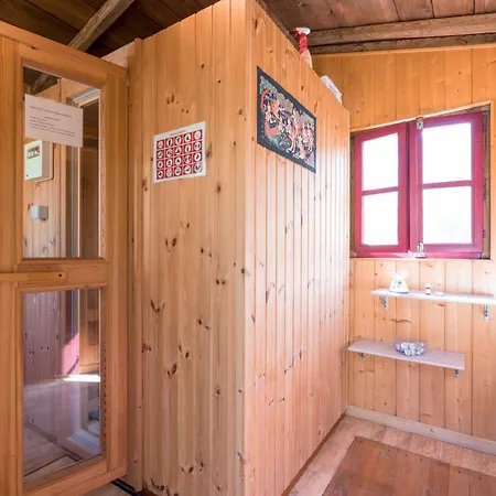 Farm stay Vecchia Fornace La Piastra Agriturismo, With Pool, Abetone *
